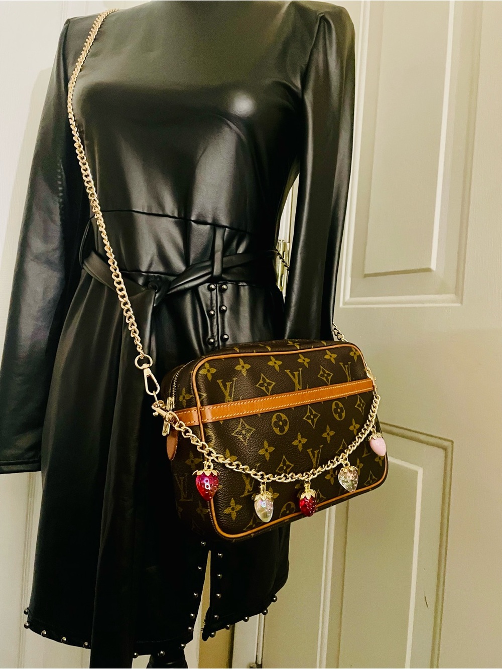 Louis Vuitton Monogram Compiegne 23 Clutch/Crossbody Bag